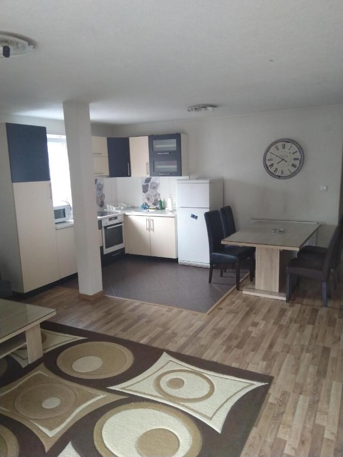 Ferienwohnung Apartman Royal Zenica Exterior foto